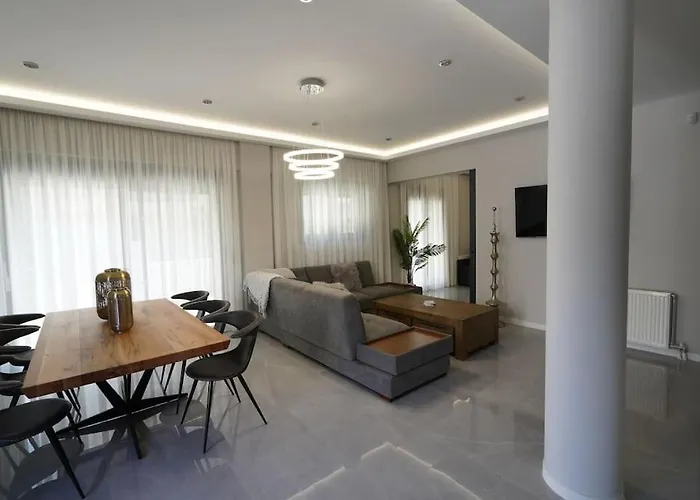Brand New 3Br With 2 Bathrooms Marousi Apartment