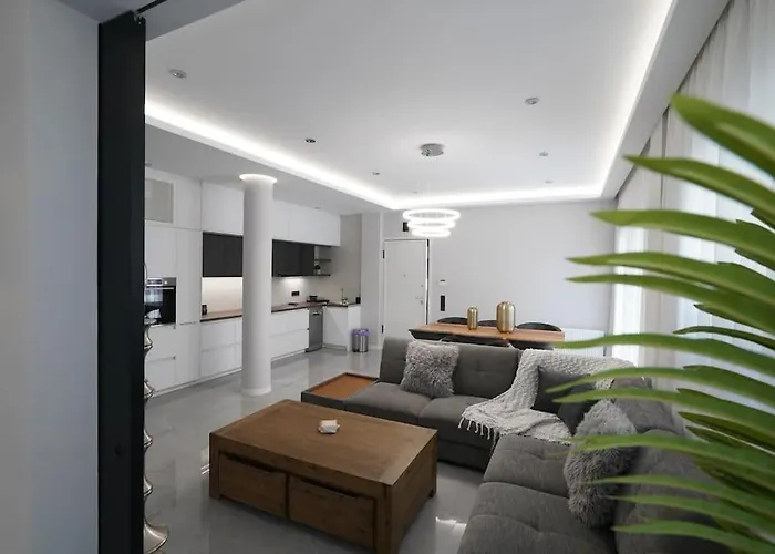 Brand New 3Br With 2 Bathrooms Marousi Apartment