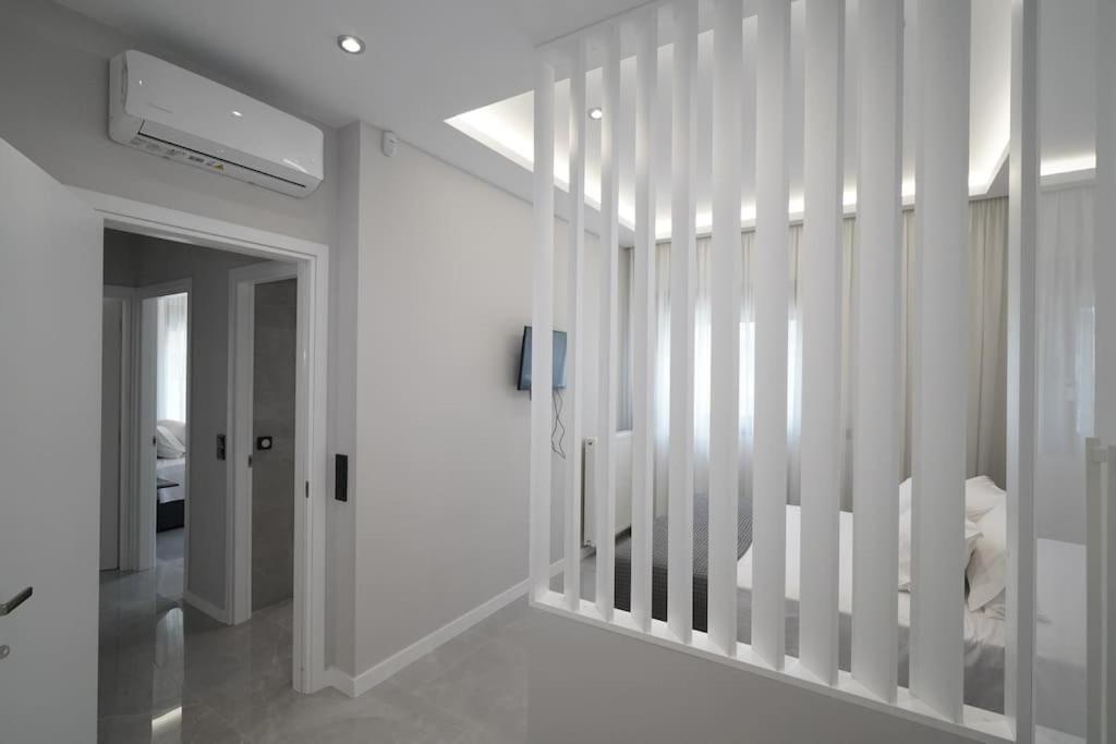 Апартаменты Brand New 3br With 2 Bathrooms Marousi